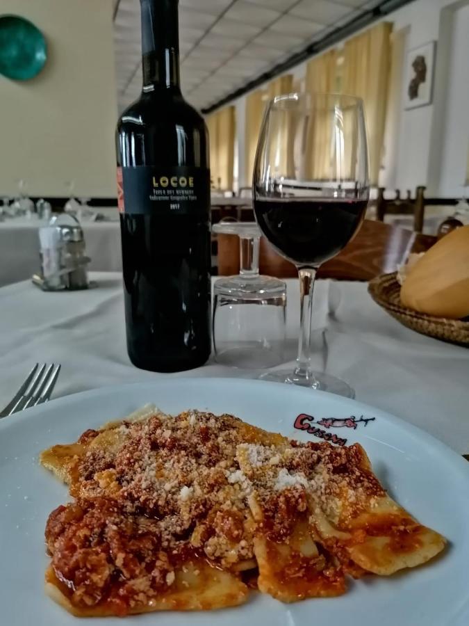 Hotel Ristorante Gusana 加沃伊 外观 照片